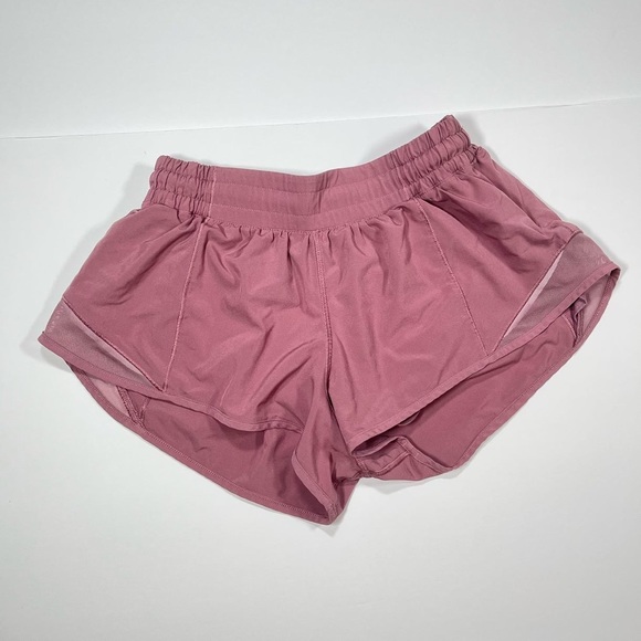 Lululemon Hotty Hot Short II *2.5" - Picture 4 of 7
